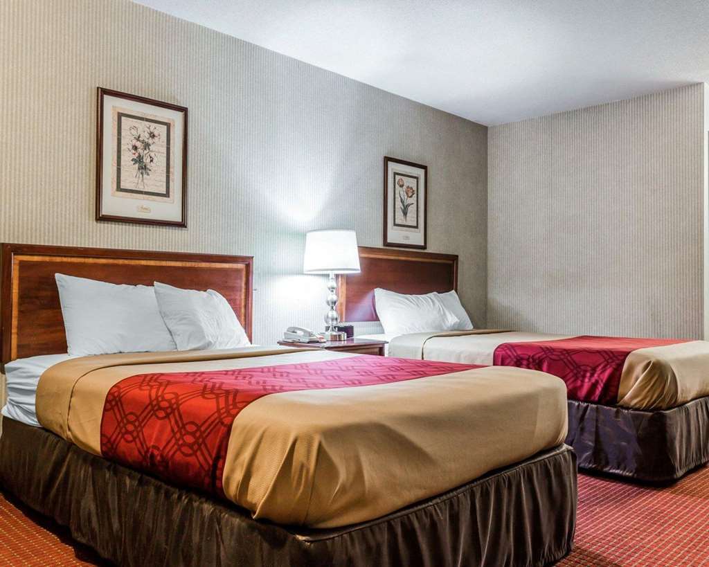 Econo Lodge Inn & Suites Matthews - Charlotte Room photo