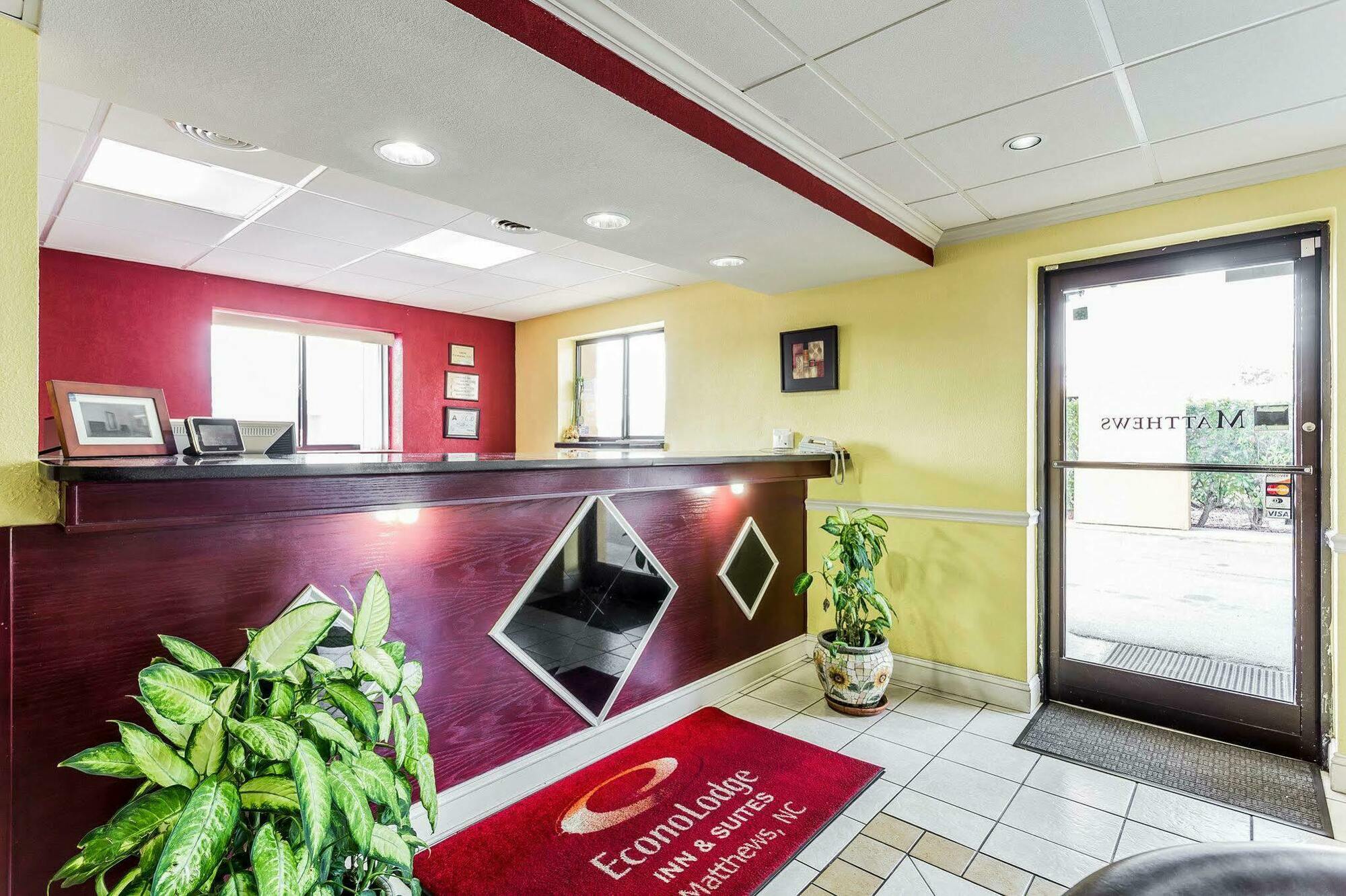 Econo Lodge Inn & Suites Matthews - Charlotte Exterior photo