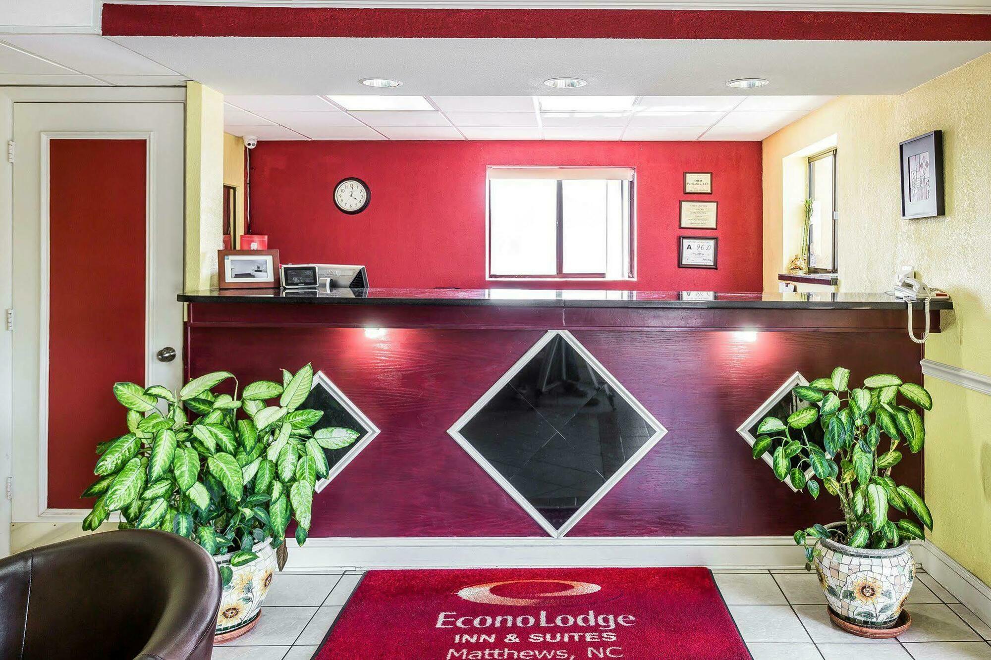 Econo Lodge Inn & Suites Matthews - Charlotte Exterior photo